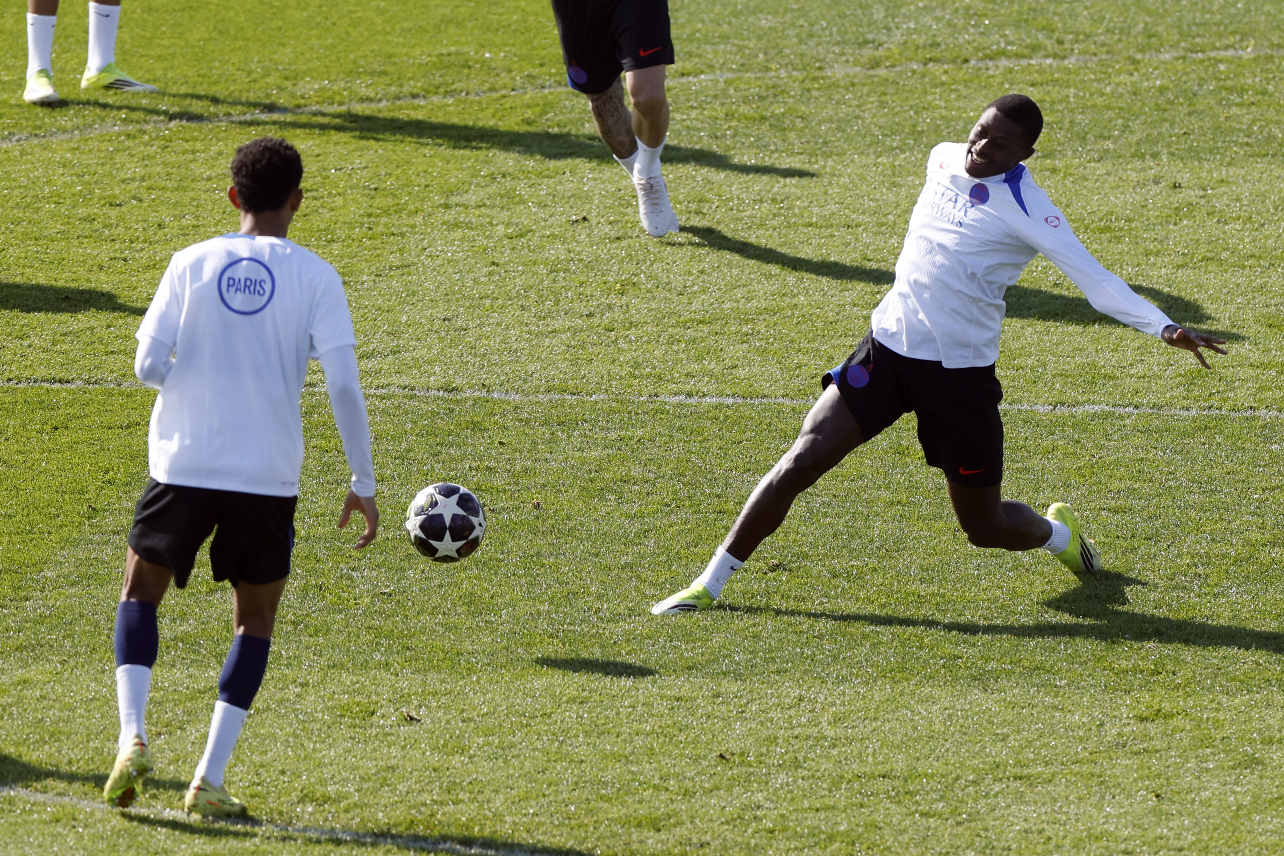 爱游戏官网-关键时刻巴黎圣日耳曼备战全明星赛今晨北京国安备战意甲，托特纳姆围绕意甲强势反弹看傻球迷